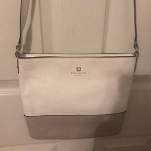 ❤️❤️ Kate Spade beautiful off white and beige  handbag. Very soft leathe…